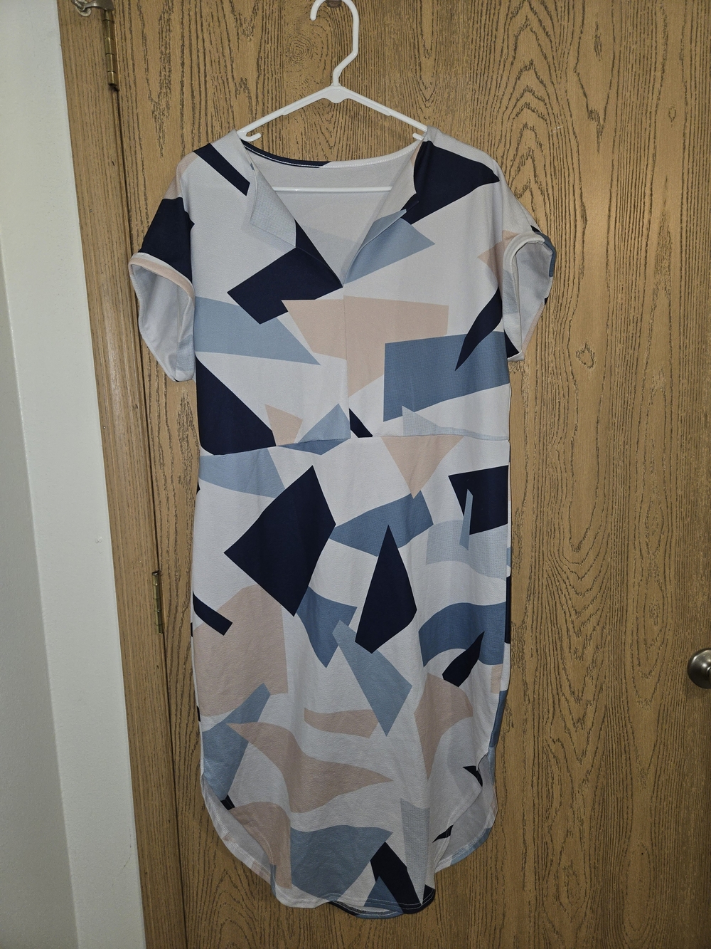 Geometric Print Short Sleeve Mini Dress in Blue & White